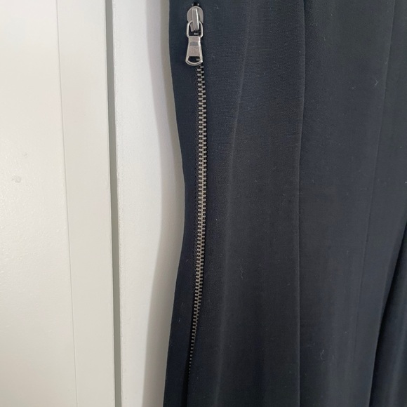 GAP Little Black Dress - Picture 3 of 3